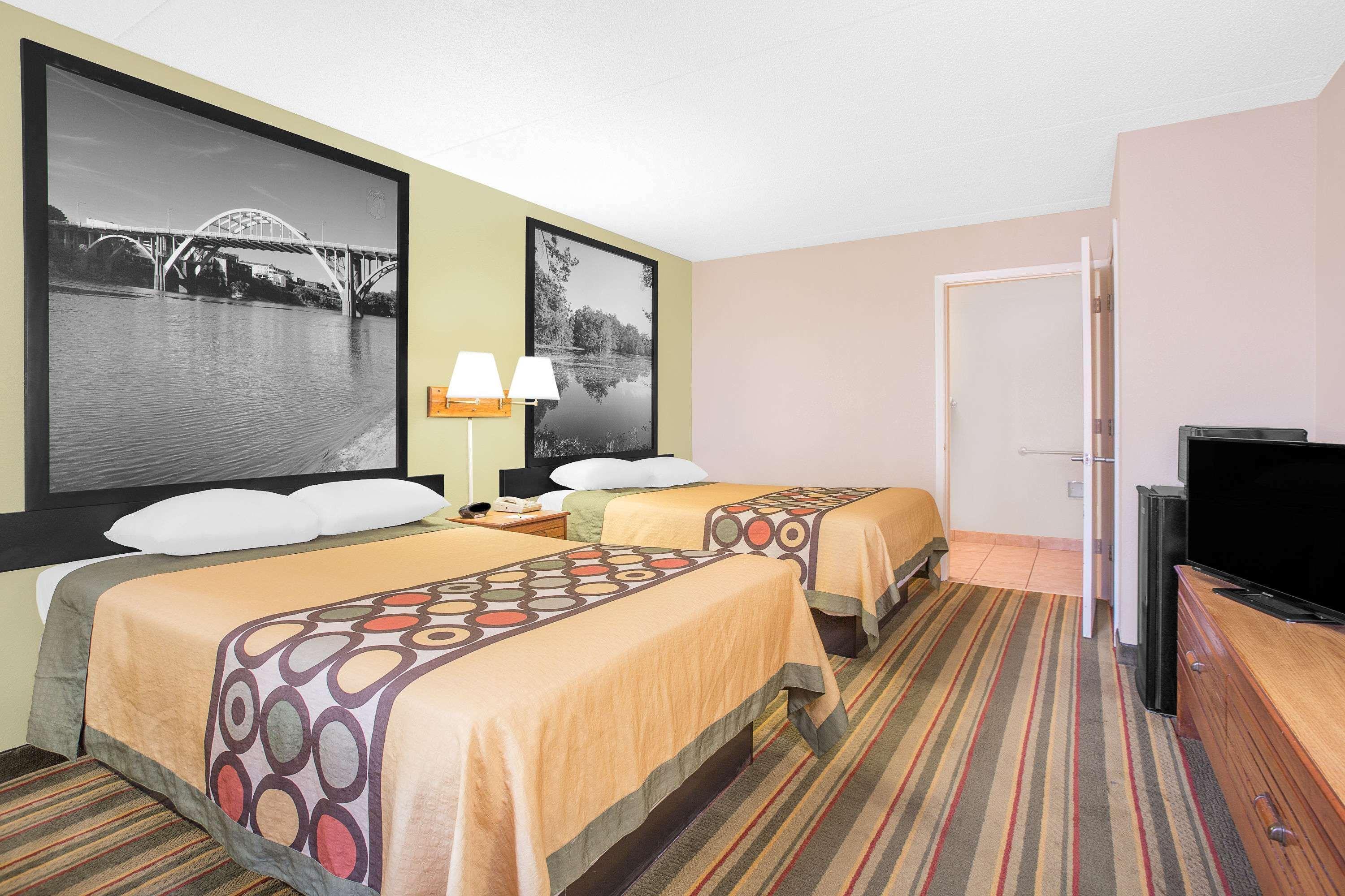Super 8 By Wyndham Eufaula Hotell Exteriör bild