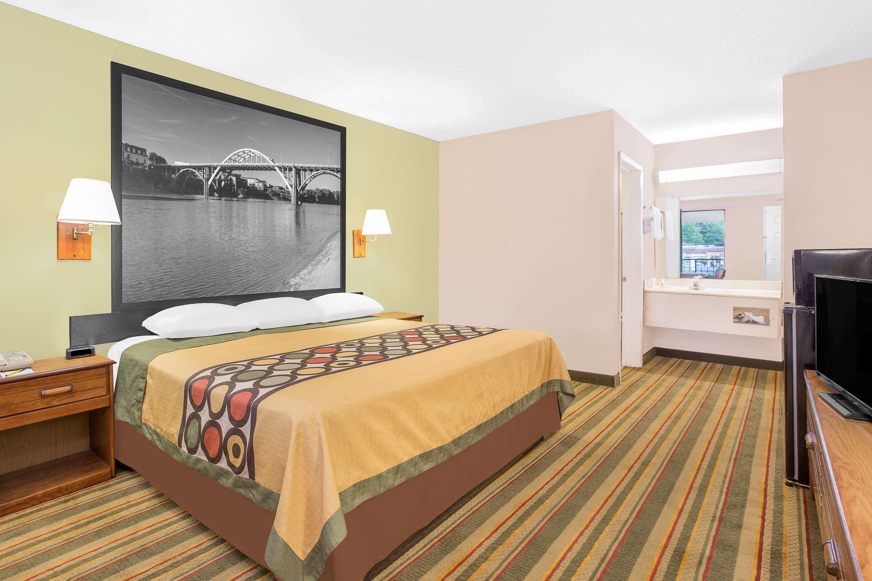 Super 8 By Wyndham Eufaula Hotell Exteriör bild